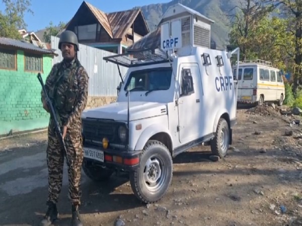 Pahalgam Terror Attack: पहलगाम आतंकवादी हमले में शामिल, एलईटी के दो आतंकवादियों के घर को विस्फोट में उड़ाया