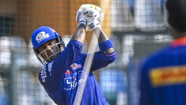 MI vs LSG IPL 2025: मुंबई इंडियंस के सामने लखनऊ सुपर जाइंट्स, कौन मारेगा बाजी, जानें दोपहर 3.30 बजे से, कहां और कब देखें लाइव स्कोर