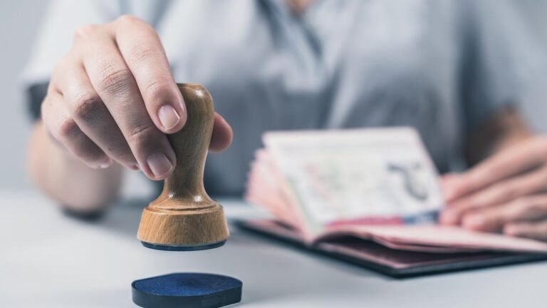 Pahalgam attack: आतंकी हमले के बाद कार्रवाई, 27 अप्रैल तक भारत छोड़ दें पाक नागरिक, पाकिस्तान की यात्रा मत करिए