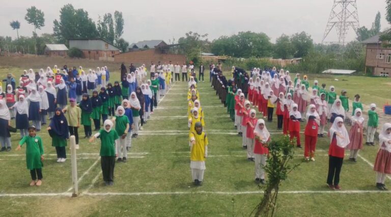 बडगाम में अंतर-विद्यालय खेल टूर्नामेंट से युवाओं में भागीदारी और स्वस्थ जीवनशैली को बढ़ावा बडगाम, 5 मई 2025